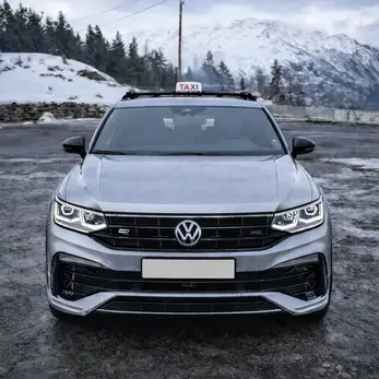 Véhicule Taxi Aigle Blanc pour les trajets en Maurienne